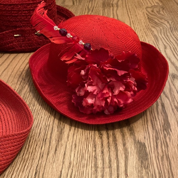 Bundle of 7 red hats all in perfect condition! - Picture 6 of 14
